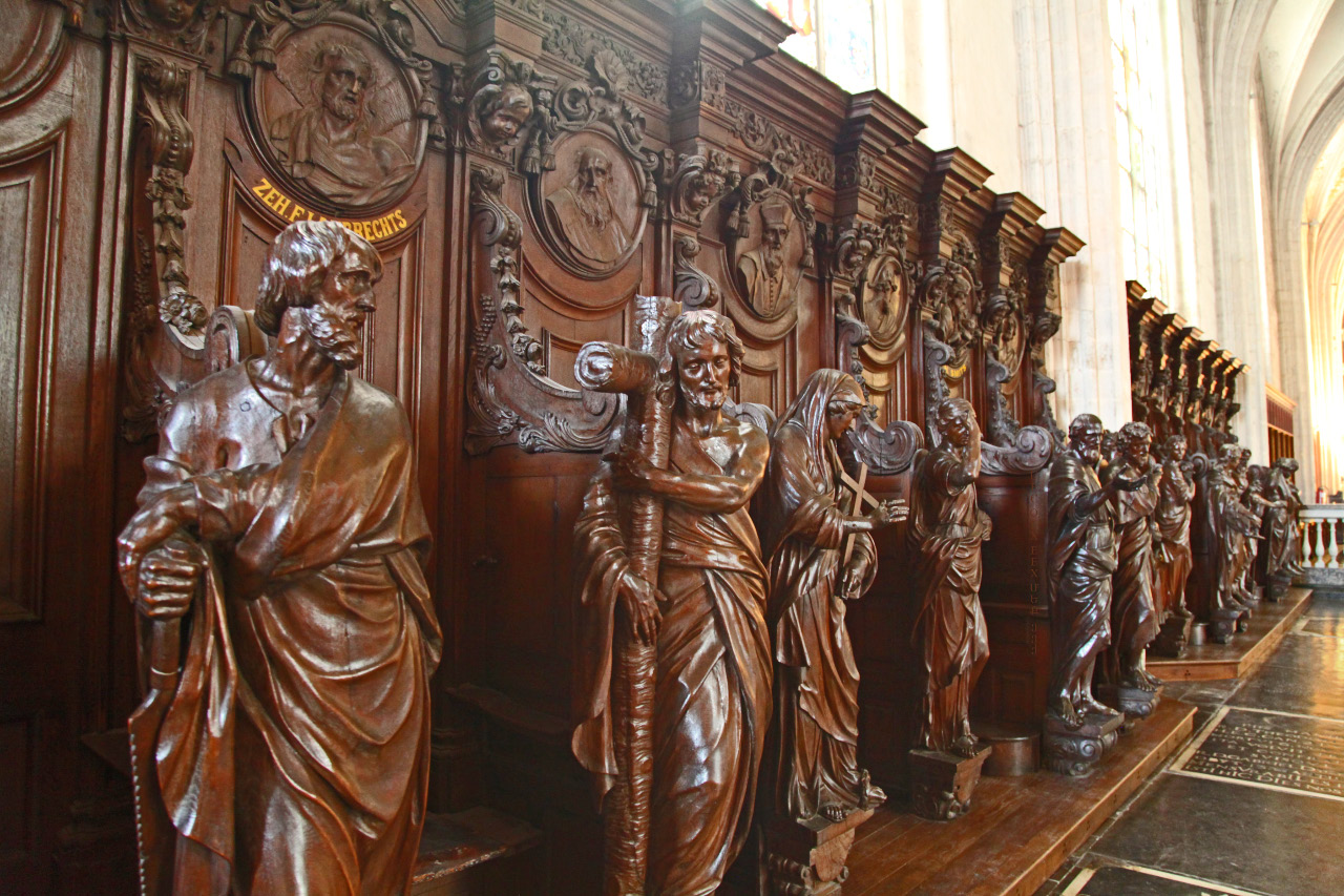 uec_be_antwerp_kathedraal_wooden_choir_beauty